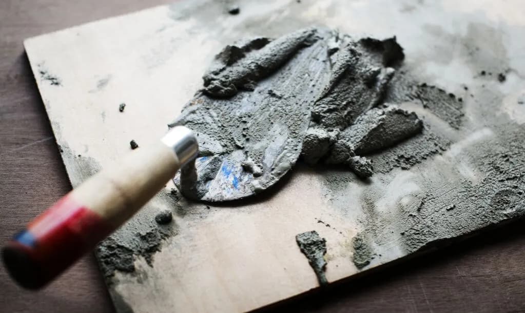 Cement 1 czy 2: Kluczowe różnice, które mogą kosztować Cię więcej