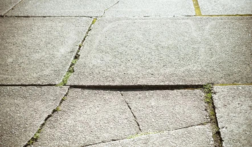 Jak kłaść kostkę brukową - uniknij najczęstszych błędów i zyskaj trwałość