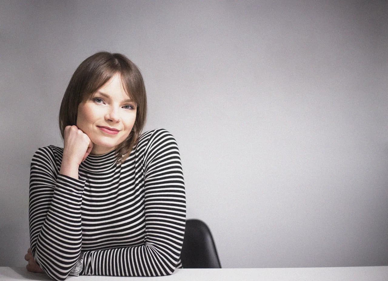 Jak ozdobić ścianę w pokoju - kreatywne pomysły na stylową aranżację