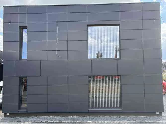 Ile kosztuje elewacja z alucobondu? Sprawdź ceny i ukryte koszty